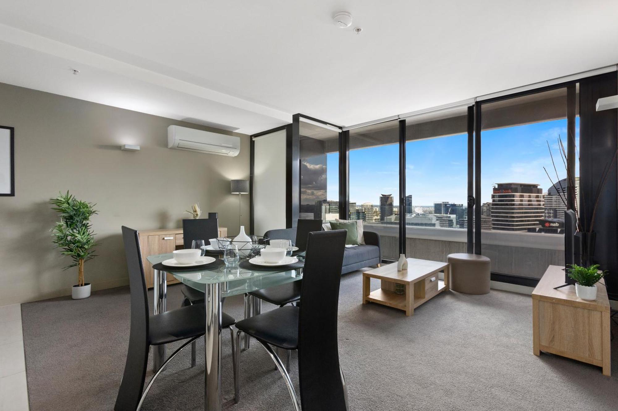 Complete Host Neo Apartments Melbourne Room photo