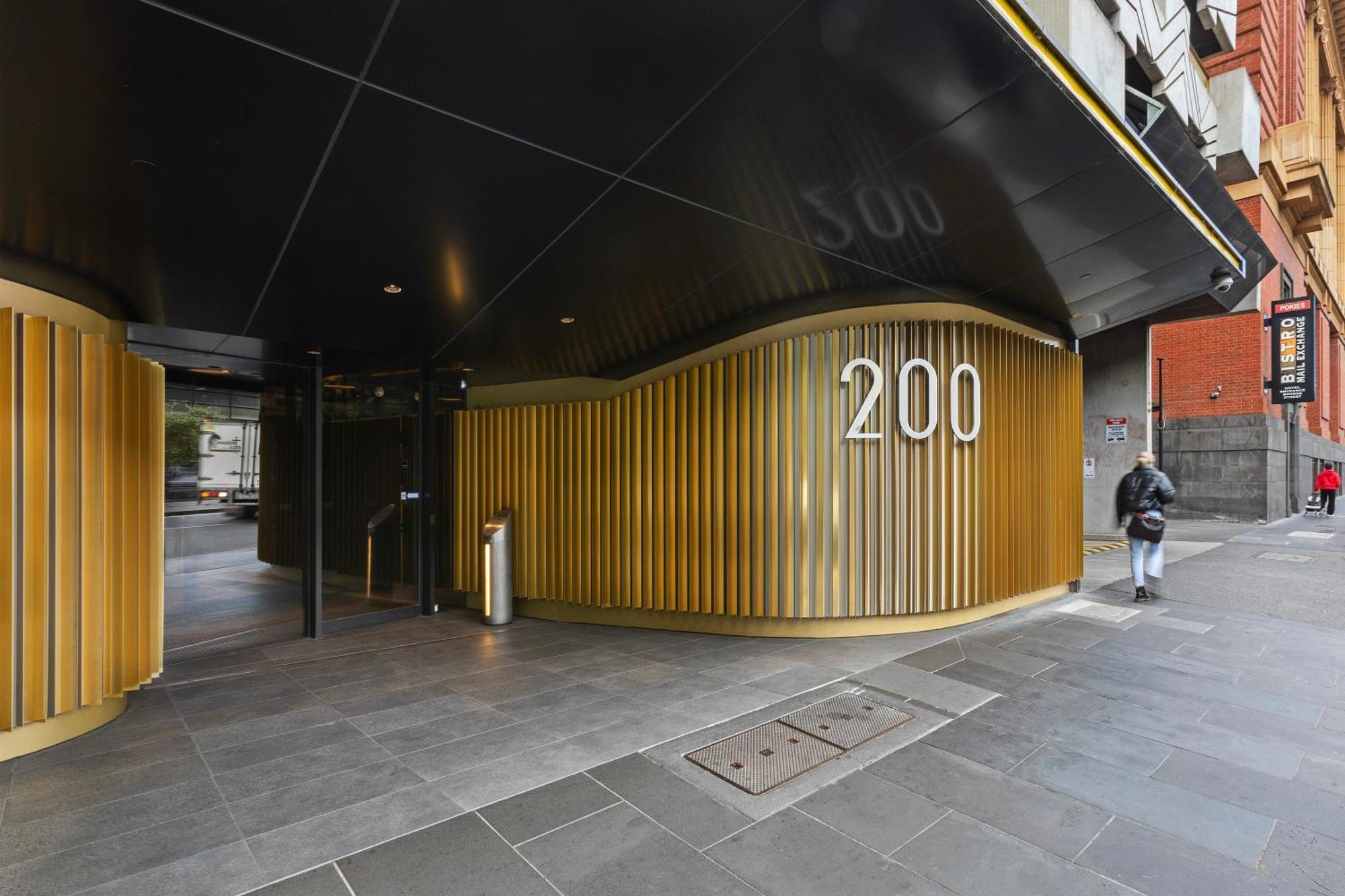 Complete Host Neo Apartments Melbourne Exterior photo