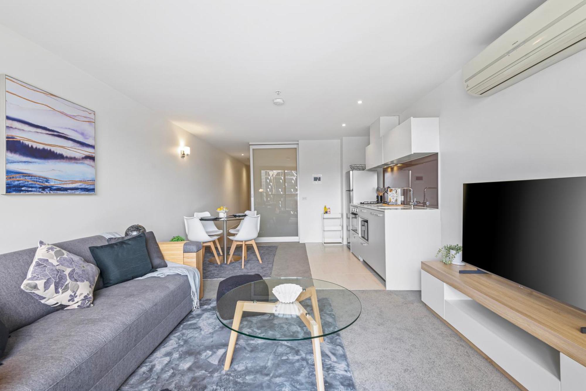 Complete Host Neo Apartments Melbourne Room photo